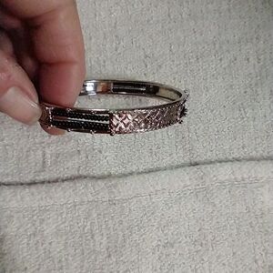 Silvertone black seed bead bangle bracelet